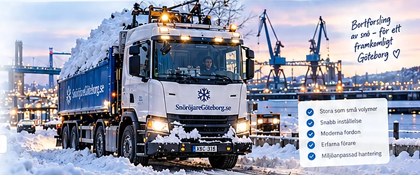 Lastbil med Snöröjare Göteborgs logga forslar bort snö i Göteborgs hamn